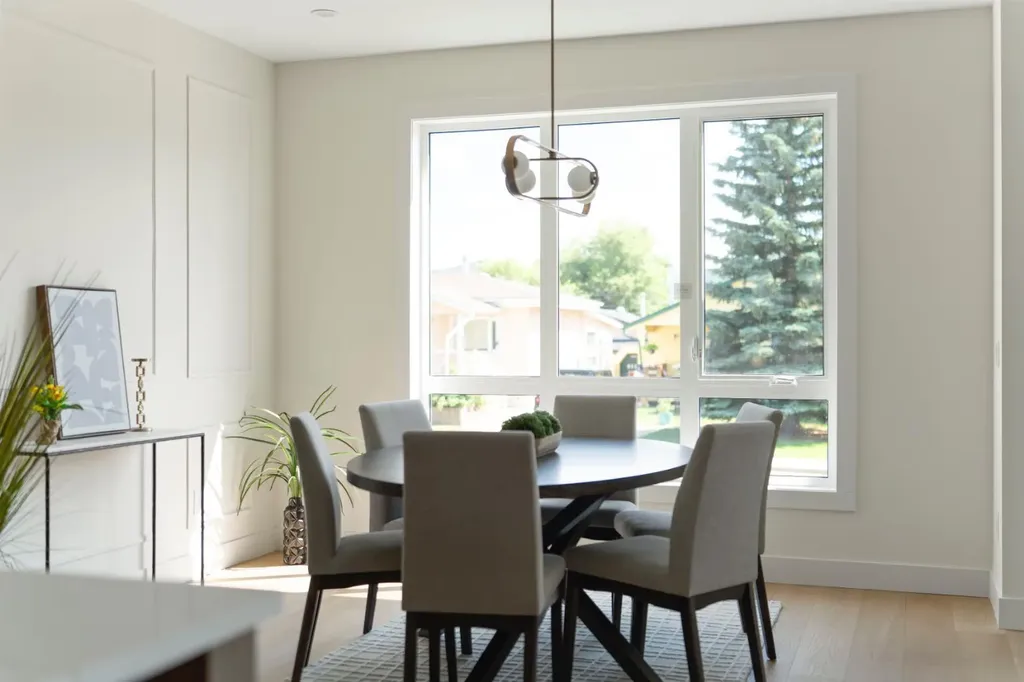 8140 47 Avenue NW Calgary AB T3B 1Z5