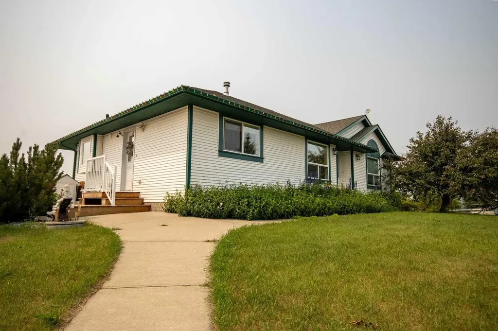 4351 Township Road 332 Rural Mountain View County AB T0M 1X0