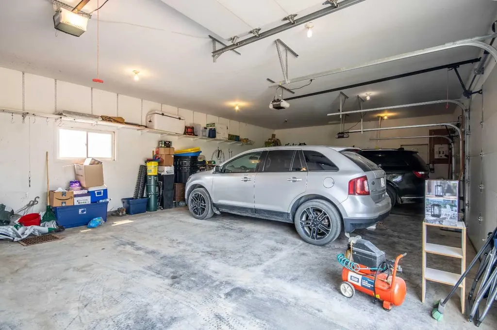 4351 Township Road 332 Rural Mountain View County AB T0M 1X0