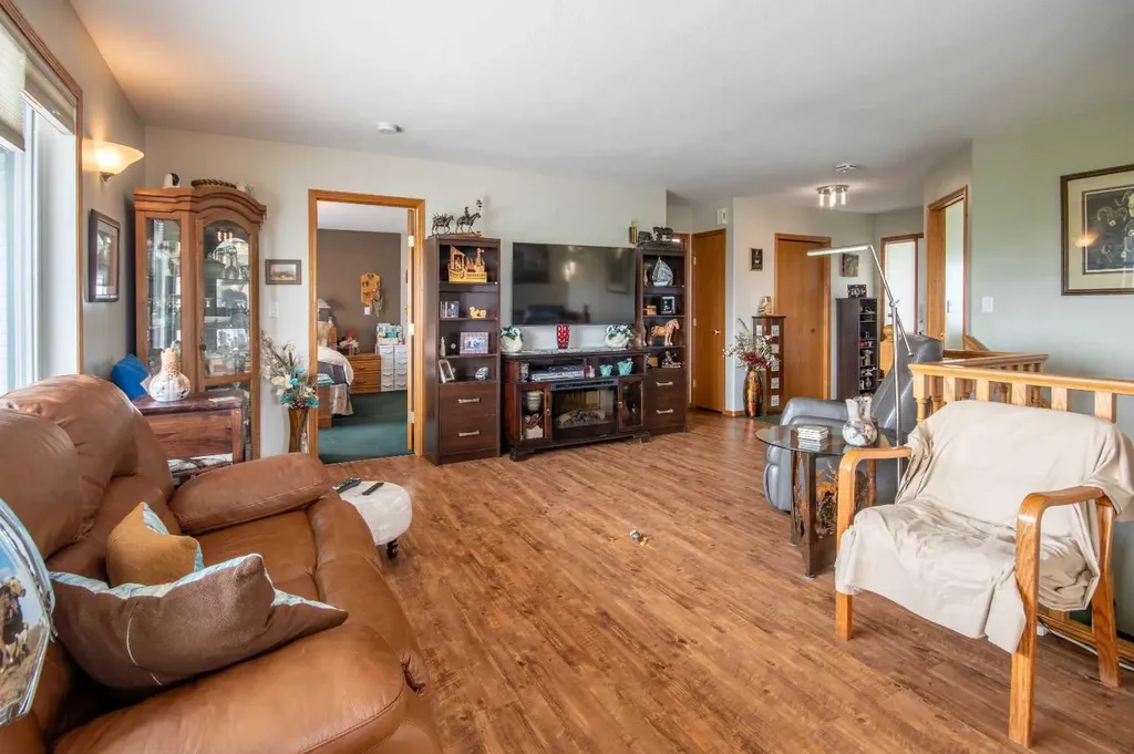 4351 Township Road 332 Rural Mountain View County AB T0M 1X0
