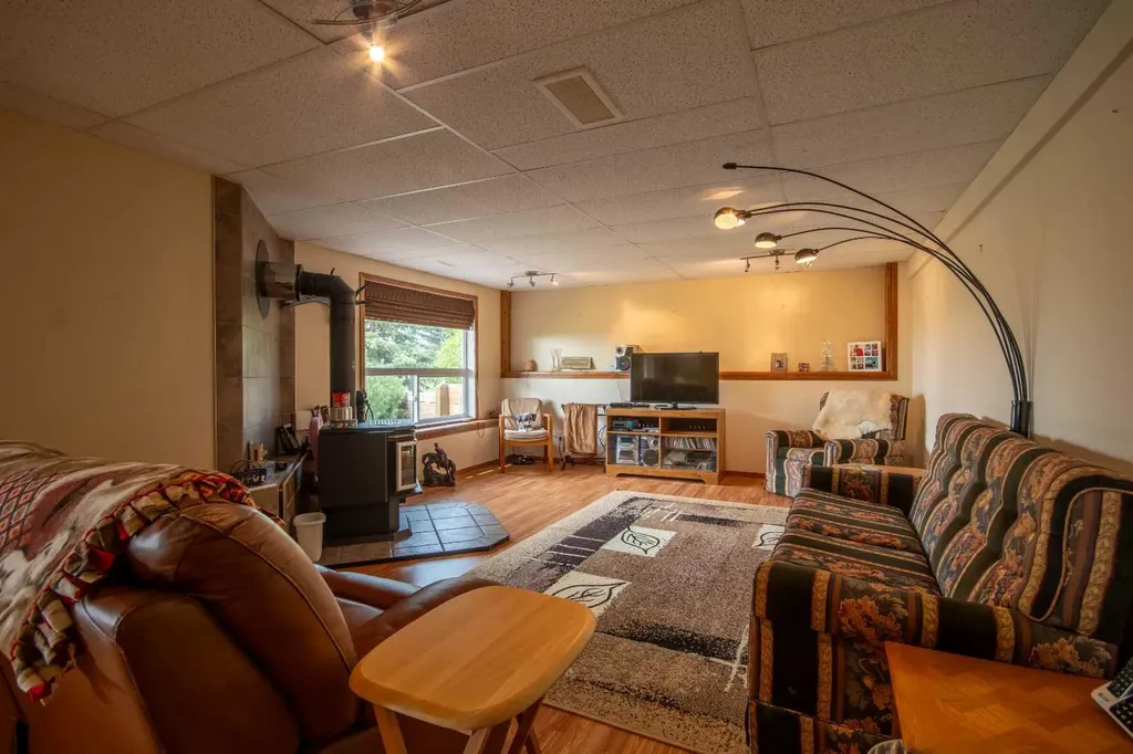 4351 Township Road 332 Rural Mountain View County AB T0M 1X0