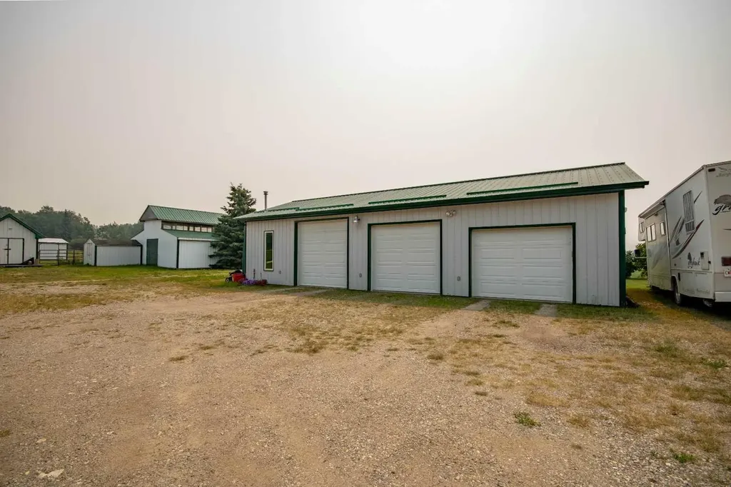 4351 Township Road 332 Rural Mountain View County AB T0M 1X0
