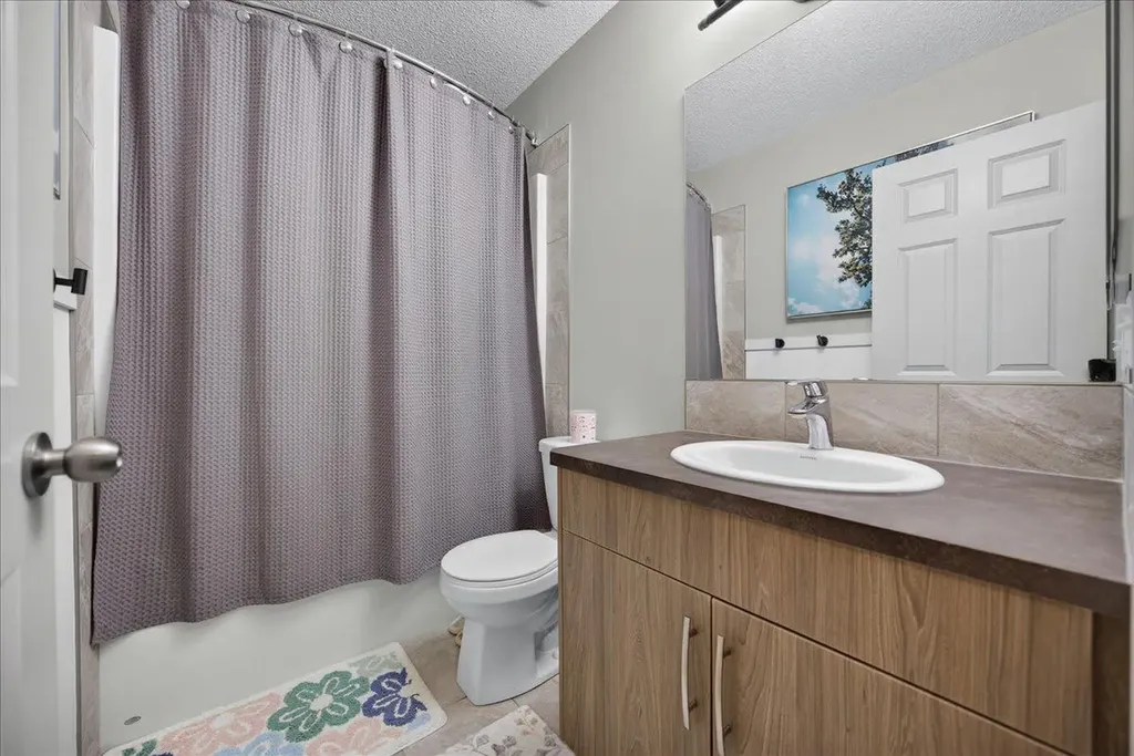 146 Sunset Road Cochrane AB T4C 0Z9