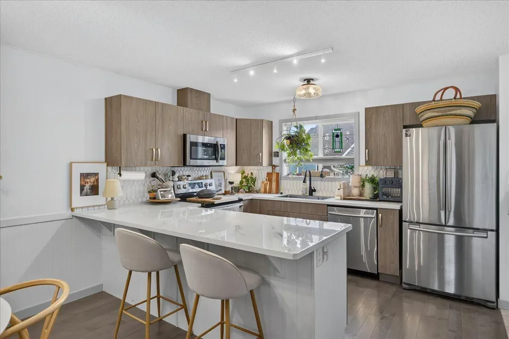 146 Sunset Road Cochrane AB T4C 0Z9
