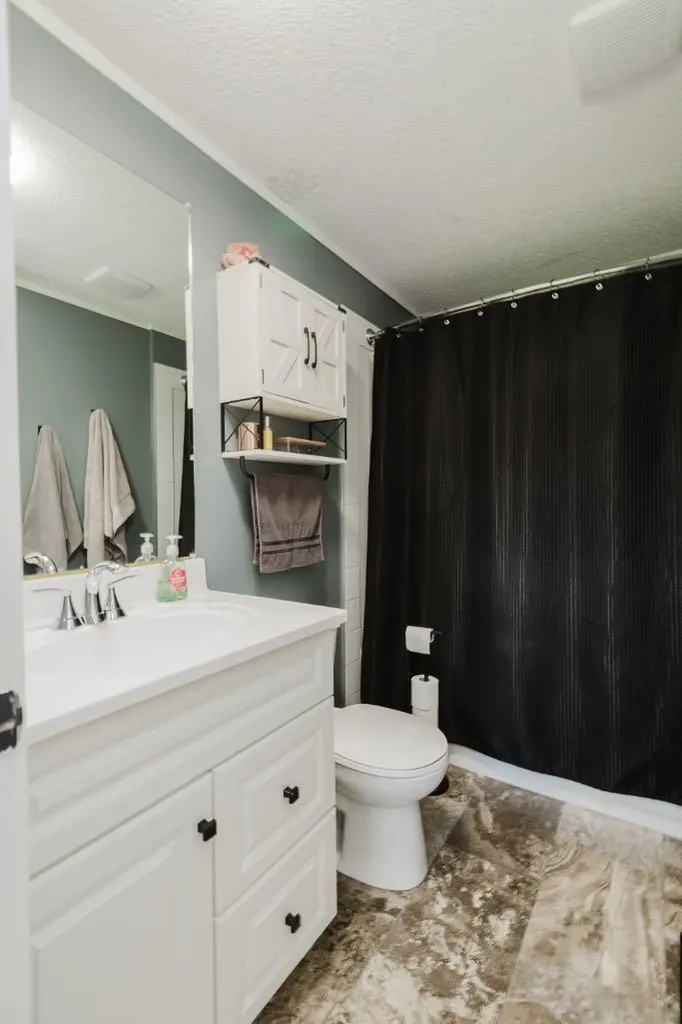 9709 107 Avenue Clairmont AB T8X5E5