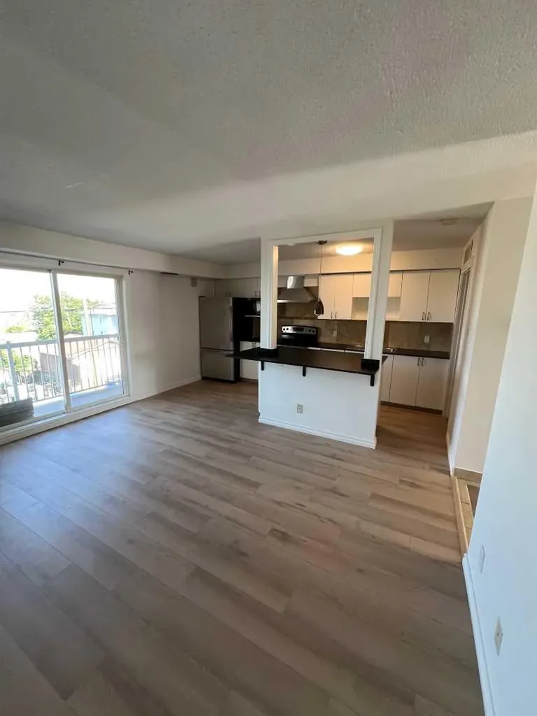 3726 Centre Street NE Calgary AB t2e 2y3