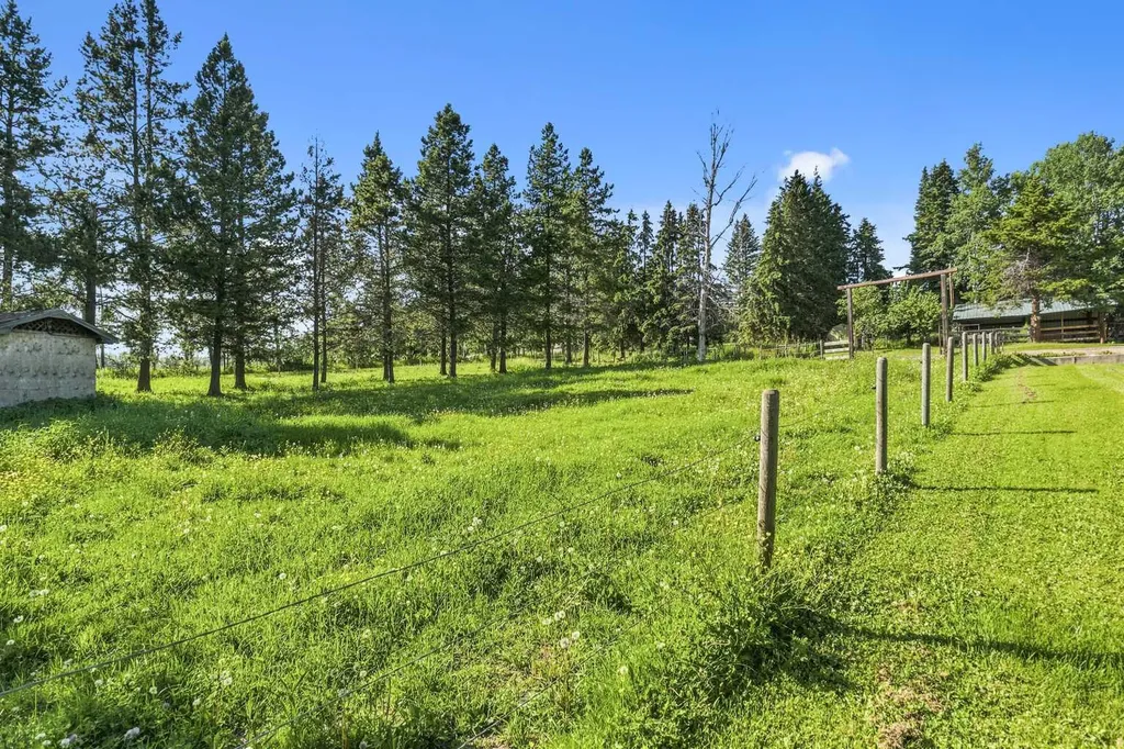 590005 Range Road 110 Rural Woodlands County AB T7S 2A1