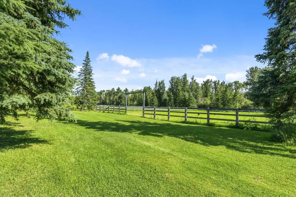 590005 Range Road 110 Rural Woodlands County AB T7S 2A1