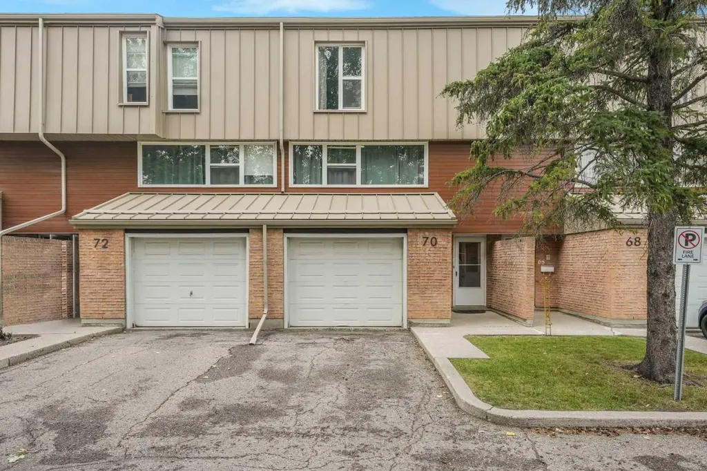 70 Brae Glen Lane SW Calgary AB T2W 1B6