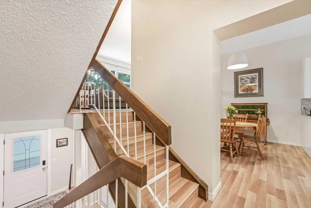 70 Brae Glen Lane SW Calgary AB T2W 1B6