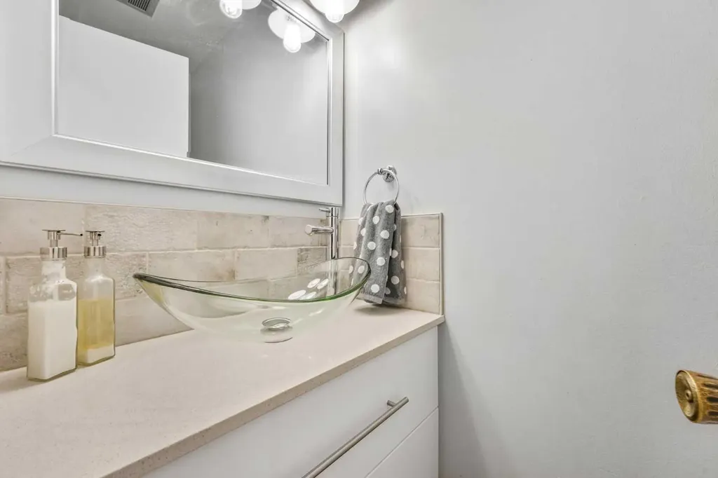 70 Brae Glen Lane SW Calgary AB T2W 1B6