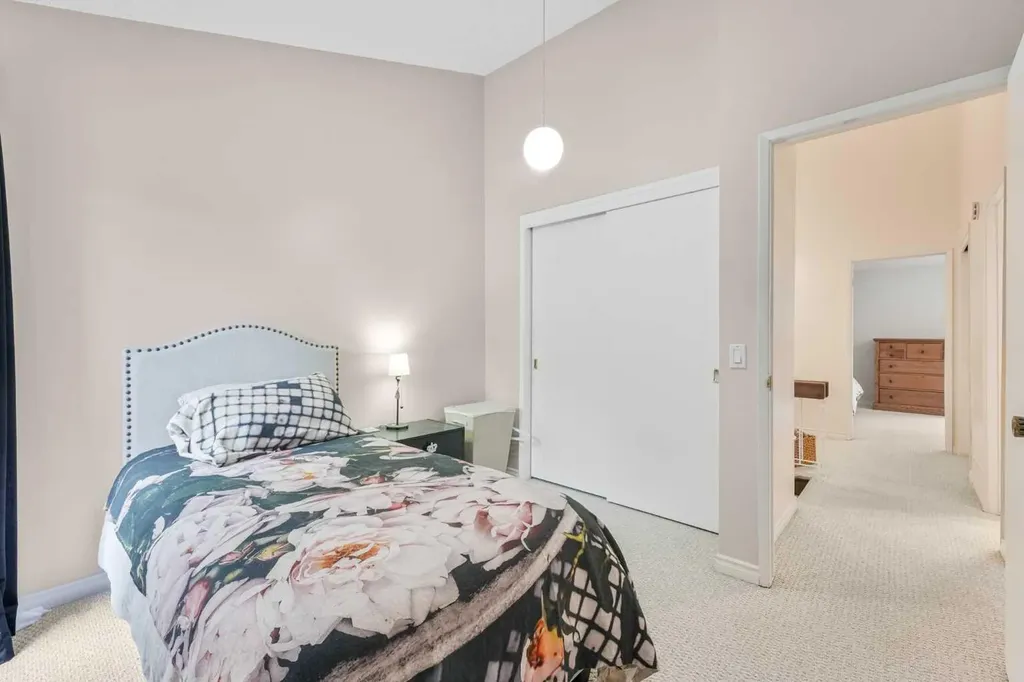 70 Brae Glen Lane SW Calgary AB T2W 1B6