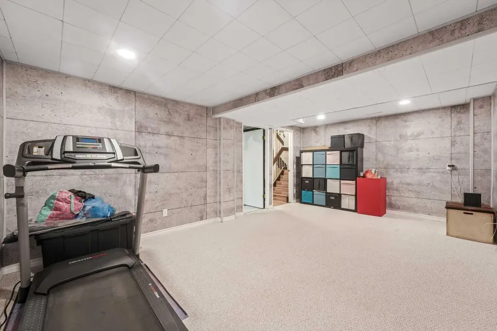 70 Brae Glen Lane SW Calgary AB T2W 1B6