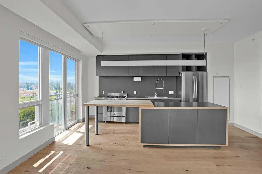 63 Inglewood Park SE Calgary AB T2G 1B7
