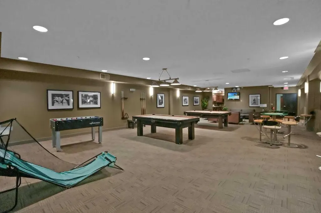 63 Inglewood Park SE Calgary AB T2G 1B7
