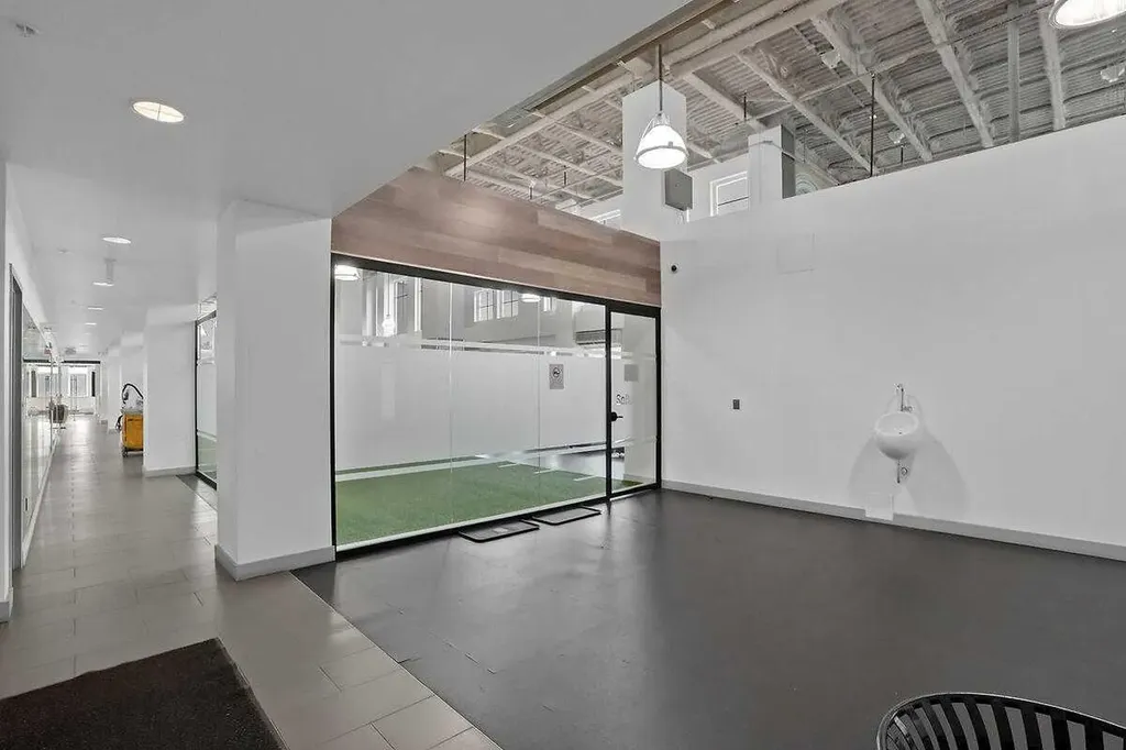 63 Inglewood Park SE Calgary AB T2G 1B7