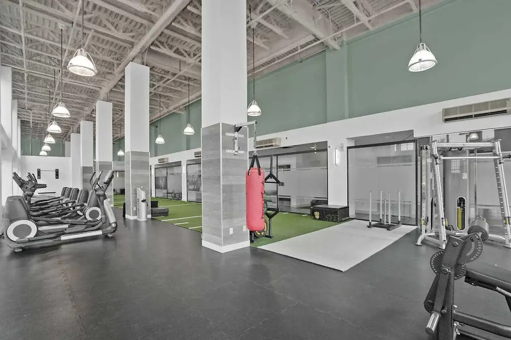 63 Inglewood Park SE Calgary AB T2G 1B7
