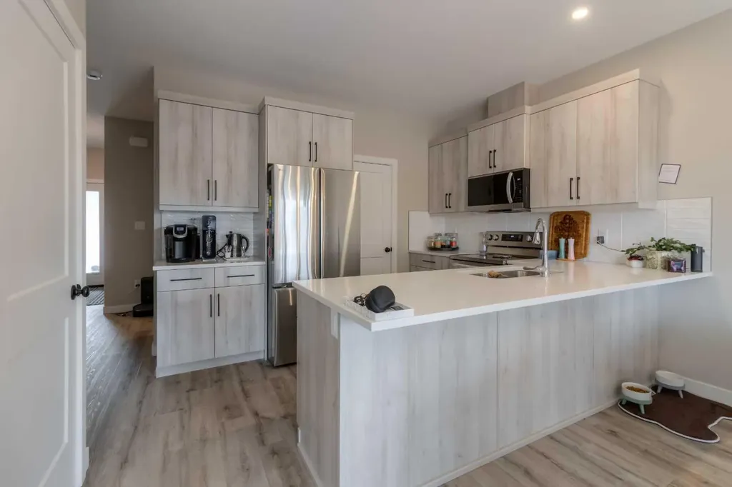 1568 Stafford Drive N Lethbridge AB T1H7G8