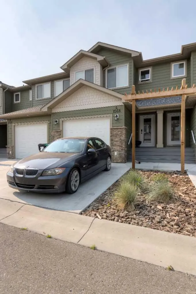 1568 Stafford Drive N Lethbridge AB T1H7G8