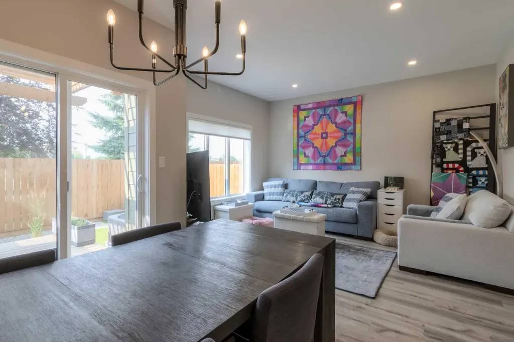 1568 Stafford Drive N Lethbridge AB T1H7G8