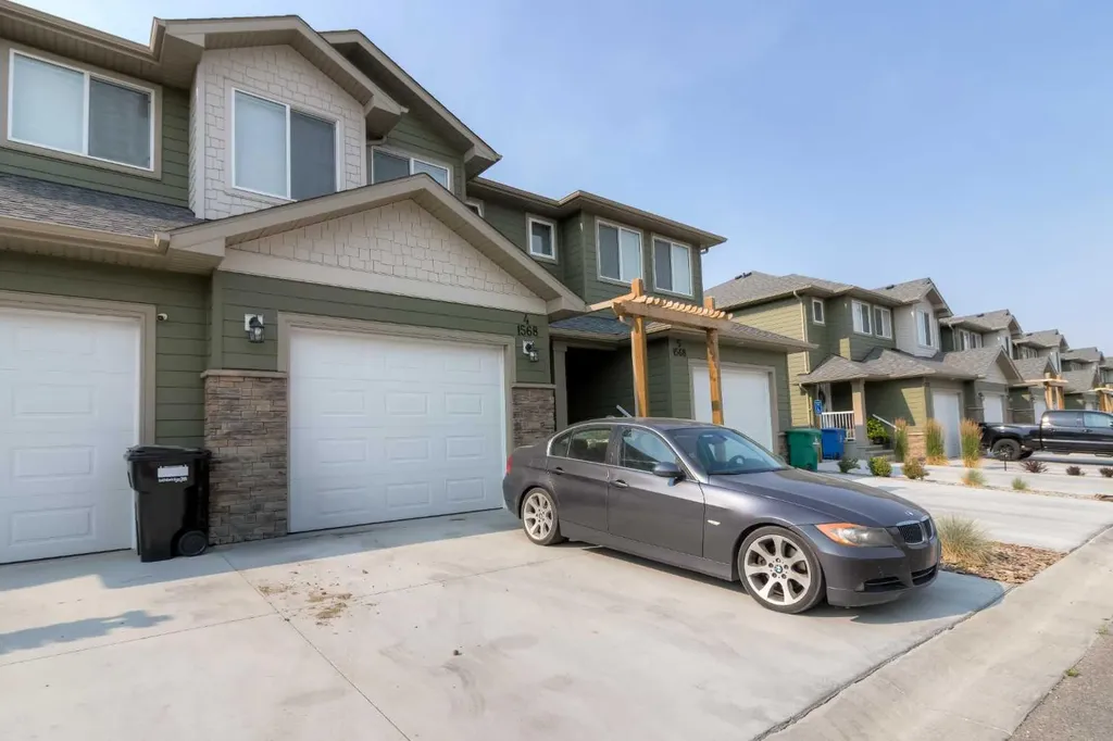 1568 Stafford Drive N Lethbridge AB T1H7G8