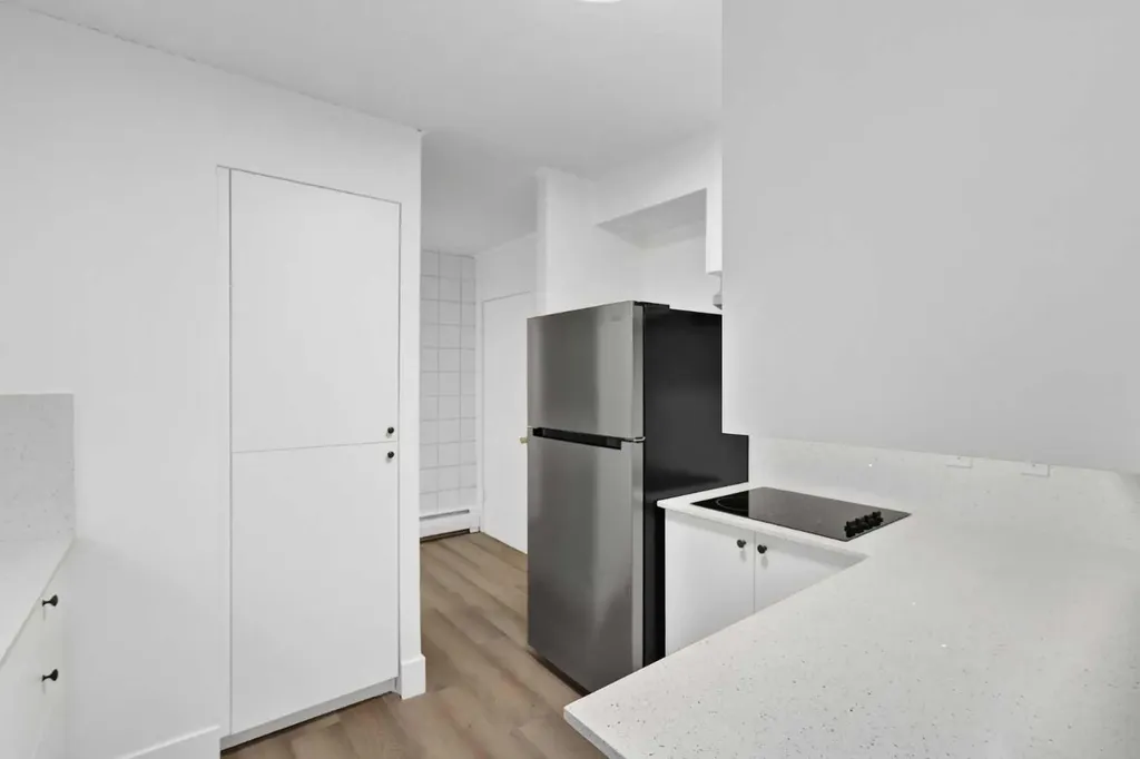 6919 Elbow Drive SW Calgary AB T2V 0E6