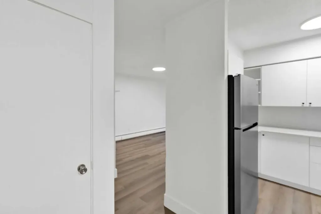 6919 Elbow Drive SW Calgary AB T2V 0E6