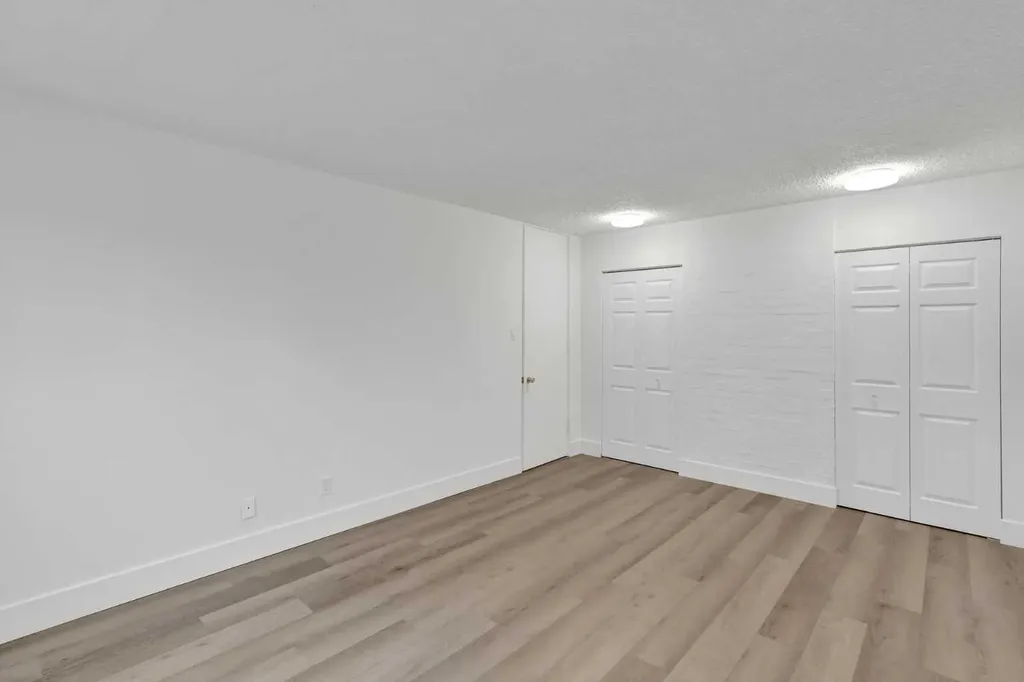 6919 Elbow Drive SW Calgary AB T2V 0E6