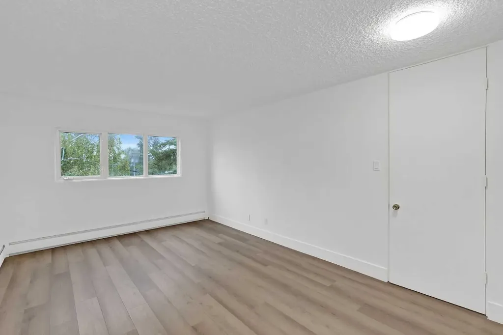 6919 Elbow Drive SW Calgary AB T2V 0E6