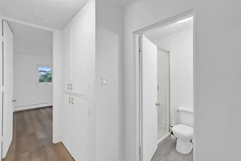 6919 Elbow Drive SW Calgary AB T2V 0E6
