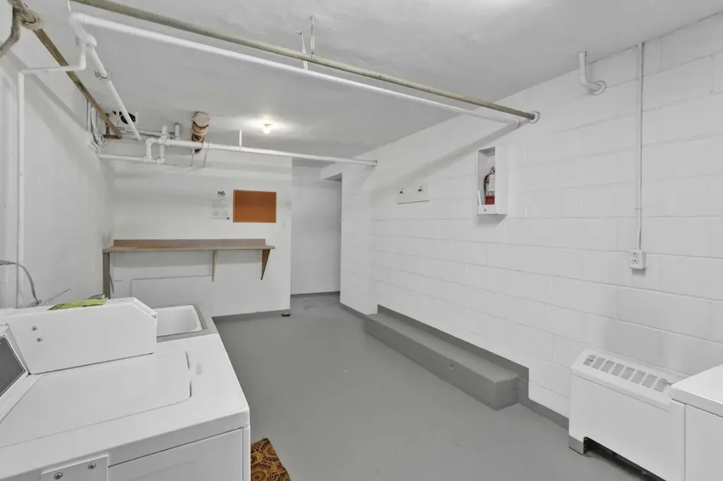 6919 Elbow Drive SW Calgary AB T2V 0E6