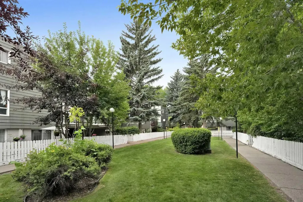 6919 Elbow Drive SW Calgary AB T2V 0E6