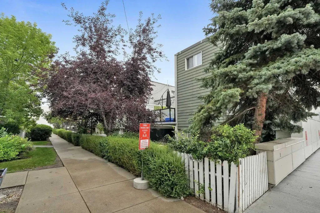 6919 Elbow Drive SW Calgary AB T2V 0E6