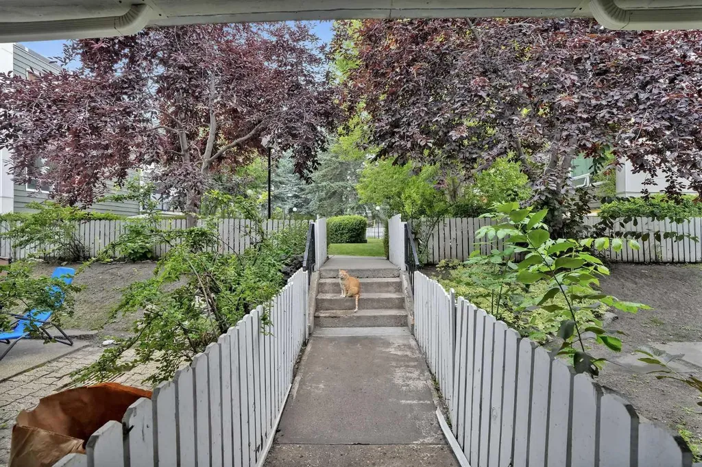 6919 Elbow Drive SW Calgary AB T2V 0E6