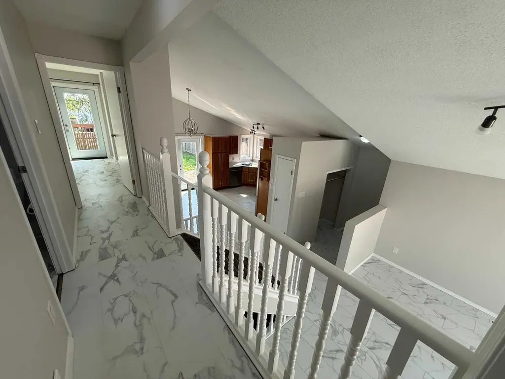 2725 57b Avenue Lloydminster AB T9V 2N1
