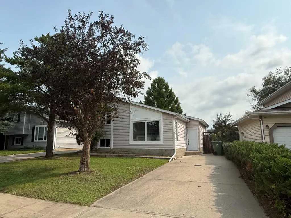 2725 57b Avenue Lloydminster AB T9V 2N1