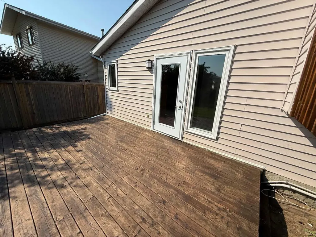2725 57b Avenue Lloydminster AB T9V 2N1