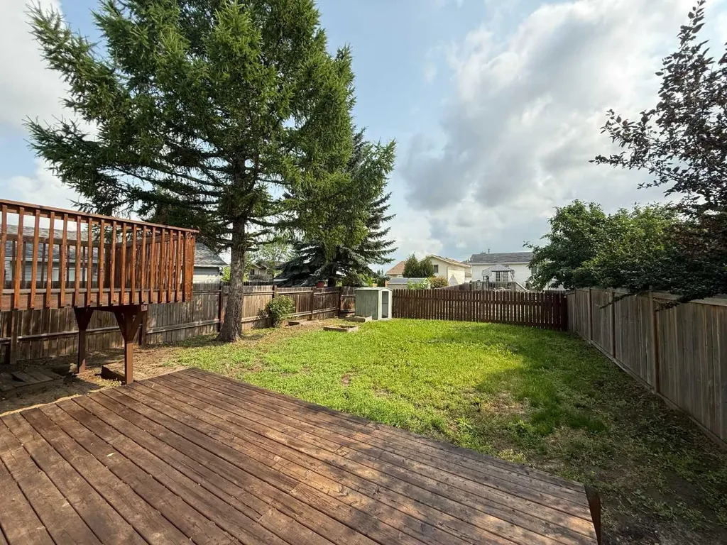 2725 57b Avenue Lloydminster AB T9V 2N1