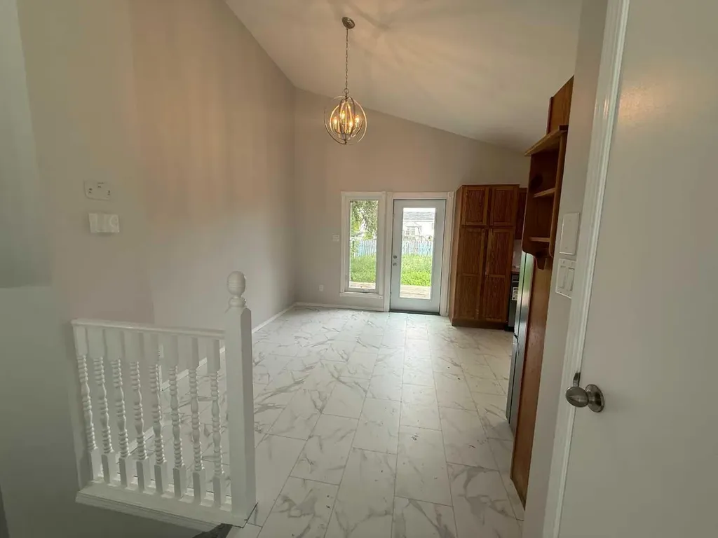 2725 57b Avenue Lloydminster AB T9V 2N1