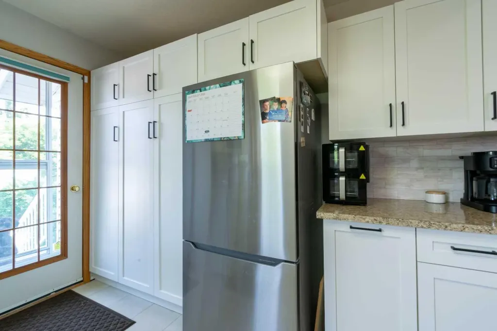4907 53 Street Stettler AB T4K 1A9