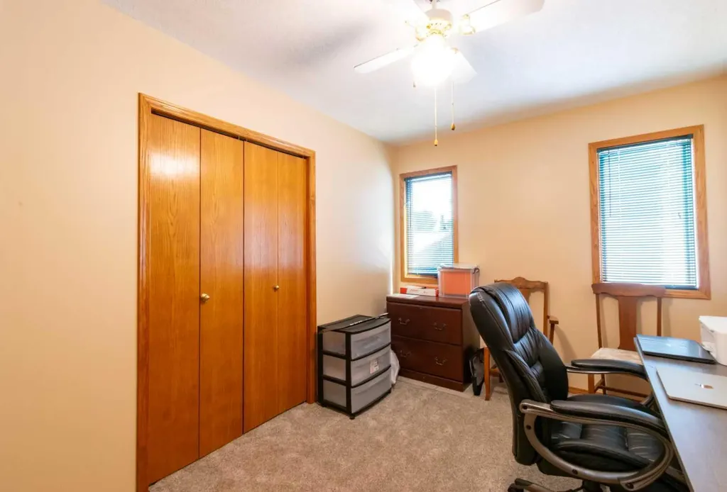 4907 53 Street Stettler AB T4K 1A9