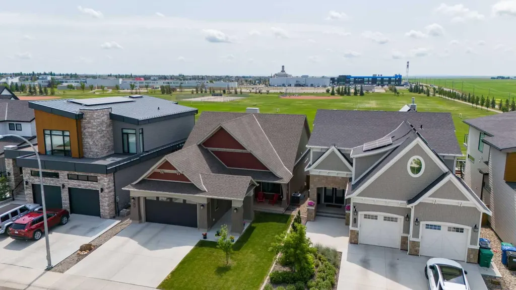 1060 Caledonia Place W Lethbridge AB T1J 5W1