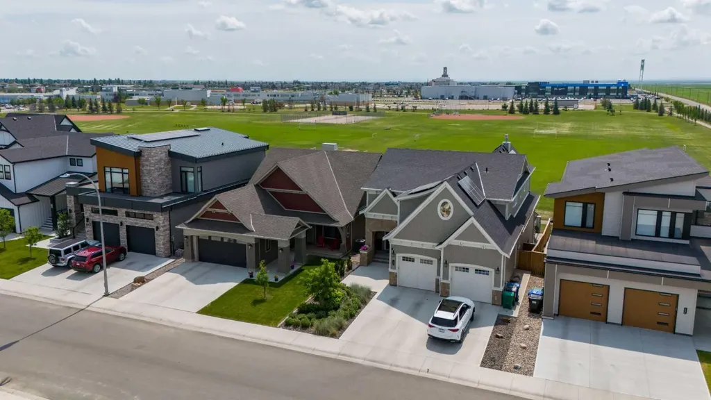 1060 Caledonia Place W Lethbridge AB T1J 5W1