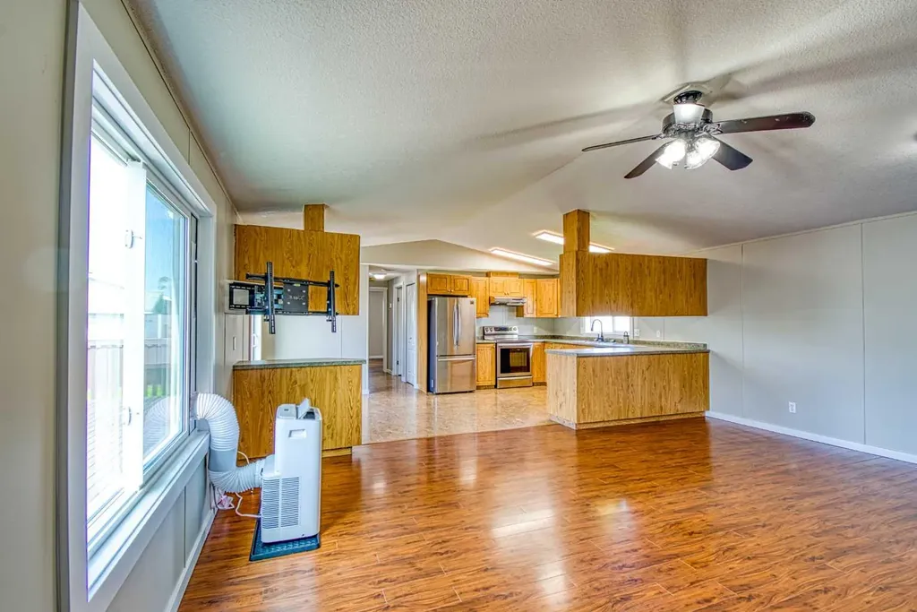 9507 108b Avenue Clairmont AB T8X 5B5