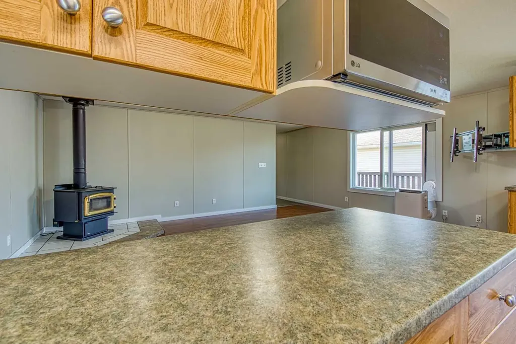 9507 108b Avenue Clairmont AB T8X 5B5
