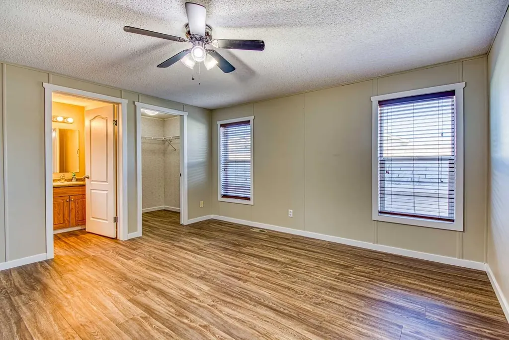 9507 108b Avenue Clairmont AB T8X 5B5