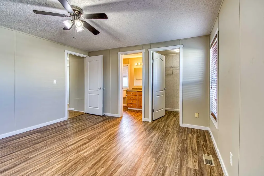 9507 108b Avenue Clairmont AB T8X 5B5