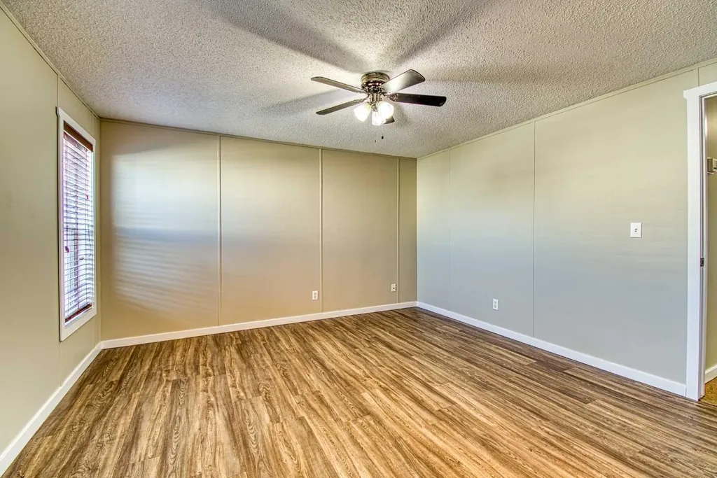9507 108b Avenue Clairmont AB T8X 5B5