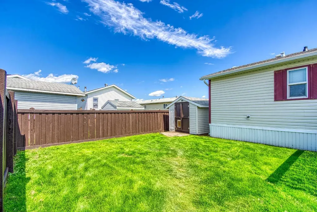 9507 108b Avenue Clairmont AB T8X 5B5