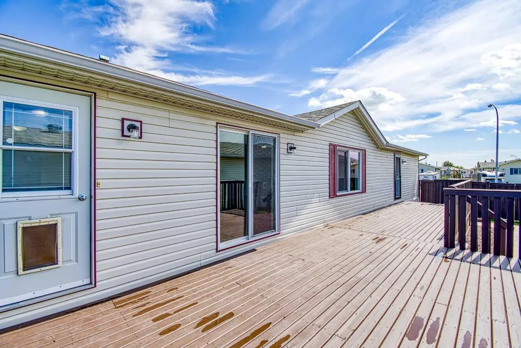 9507 108b Avenue Clairmont AB T8X 5B5